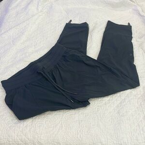 NWOT CRZ Yoga Dance Studio Jogger Dark‎ Gray size L/12